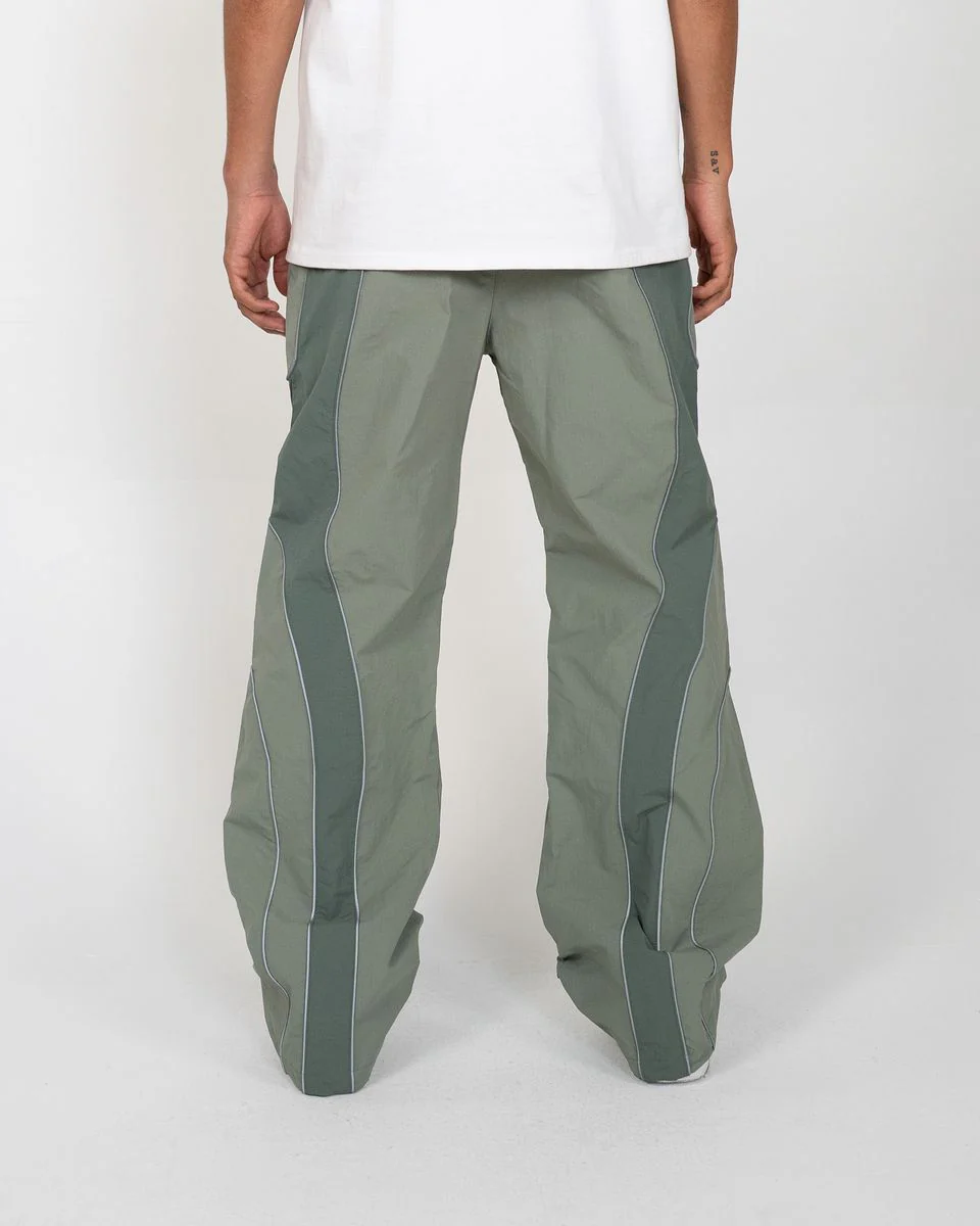 EPTM Era Men's Relaxed Fit Wide Leg Pants in Sage Green