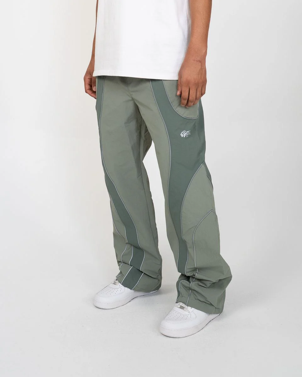 EPTM Era Men's Relaxed Fit Wide Leg Pants in Sage Green